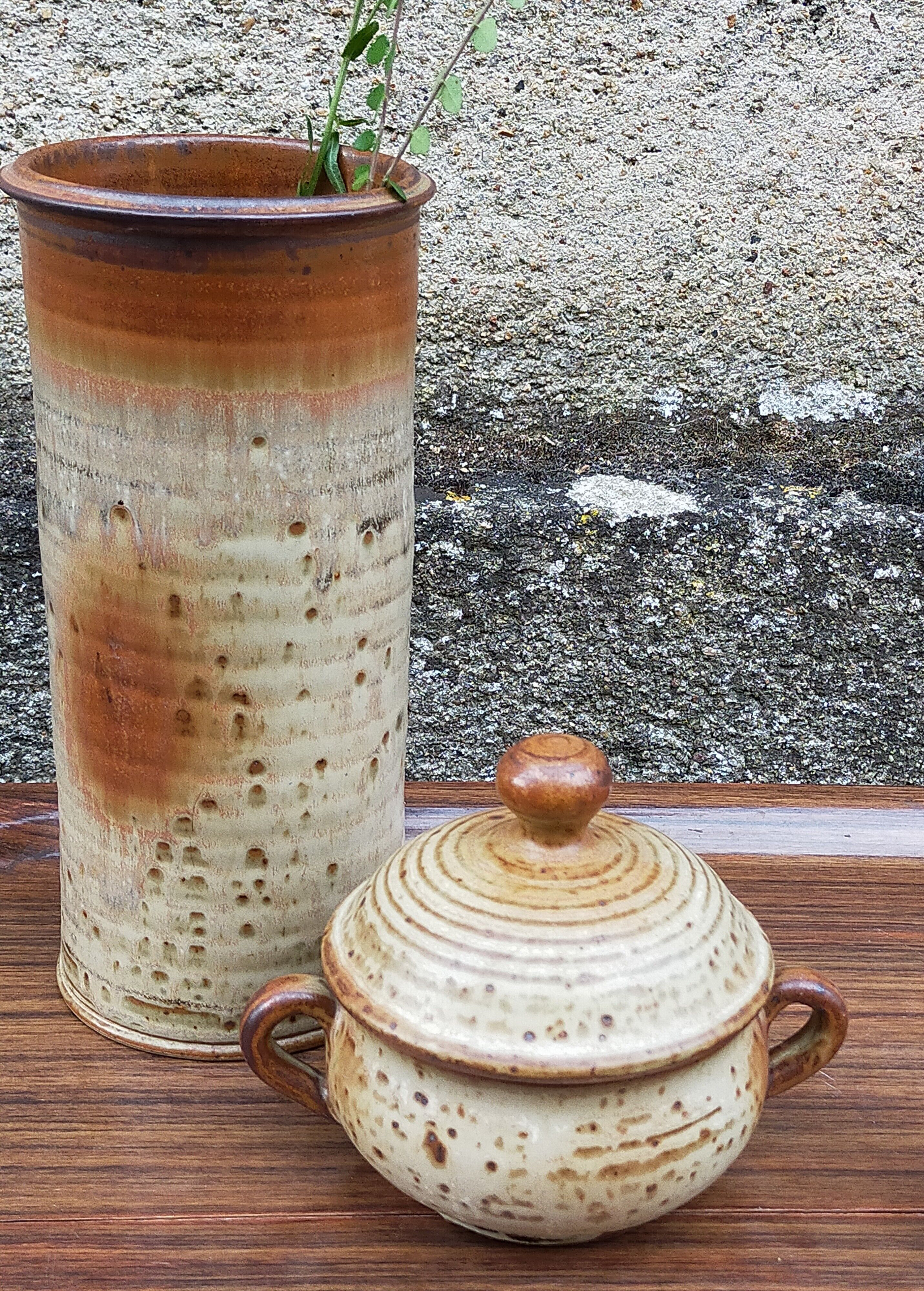 Potter's sugar bowl in vintage enamelled sandstone