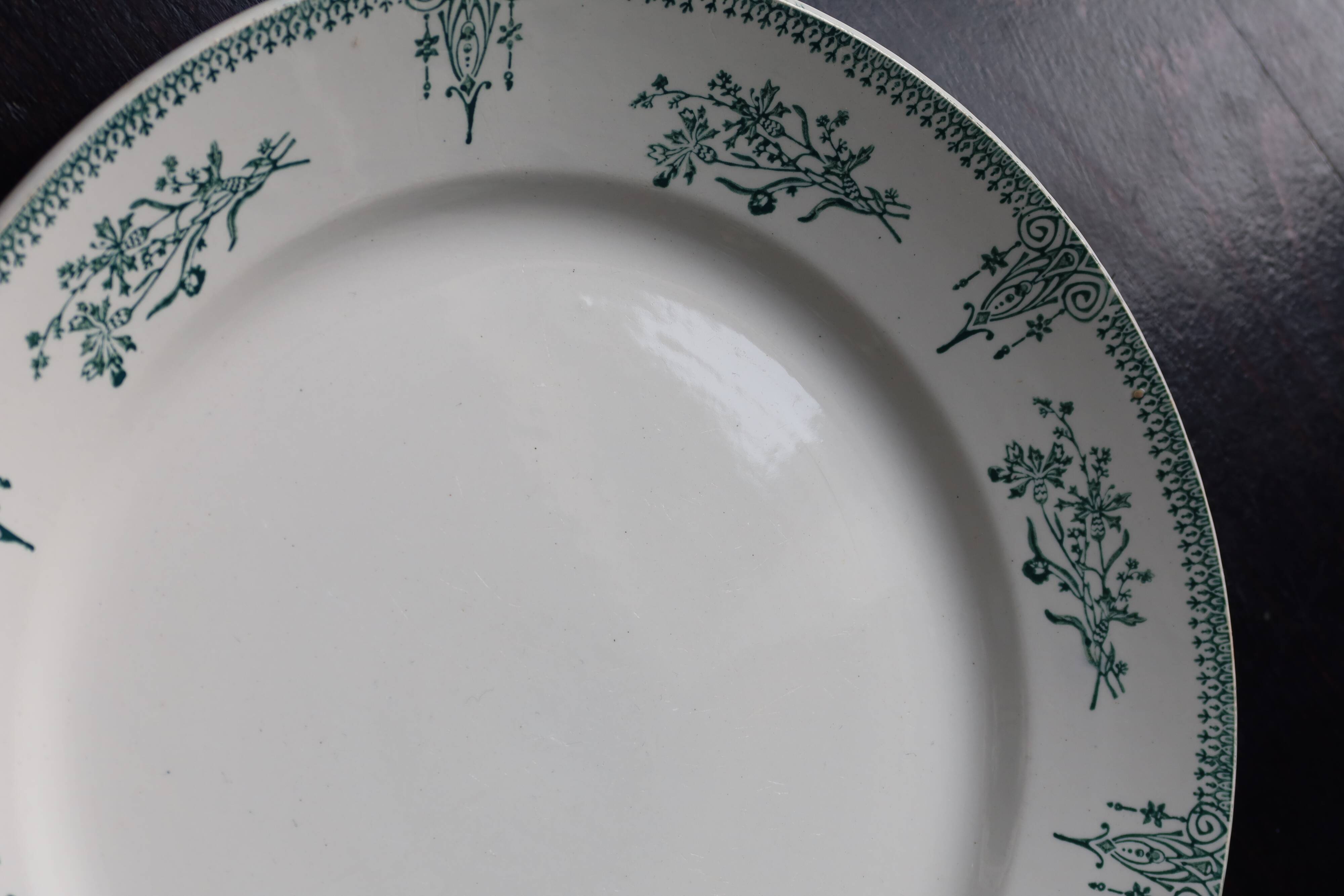 Round serving dish, old ironstone from Saint Amand - 19th century - Green pattern