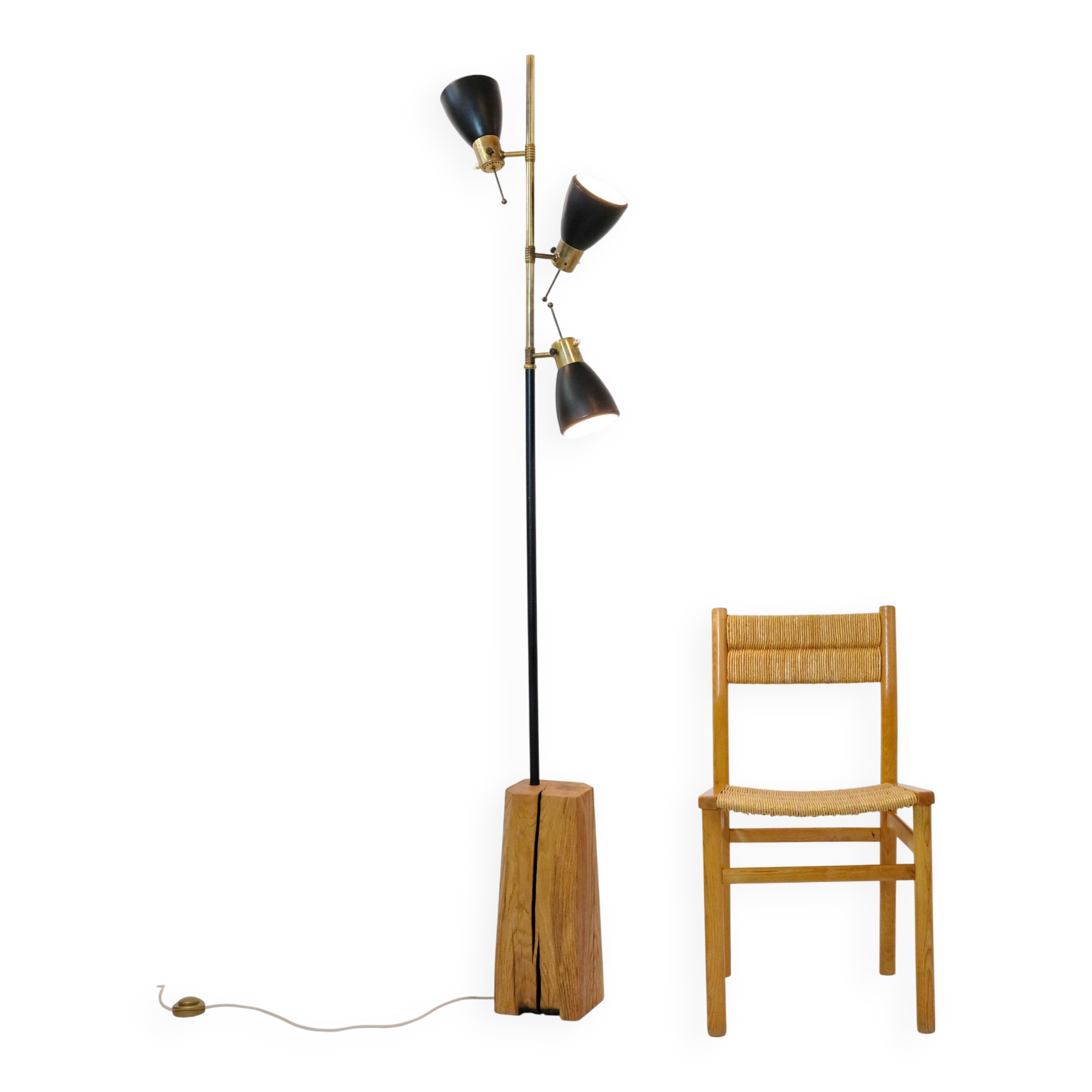 Large 3-light floor lamp in metal, brass and solid wood, 197cm.