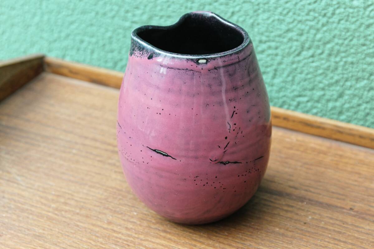 Pink vase in glazed stoneware, signed