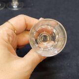 6 anciens verres a liqueur en verre taillé modèle mirabeau