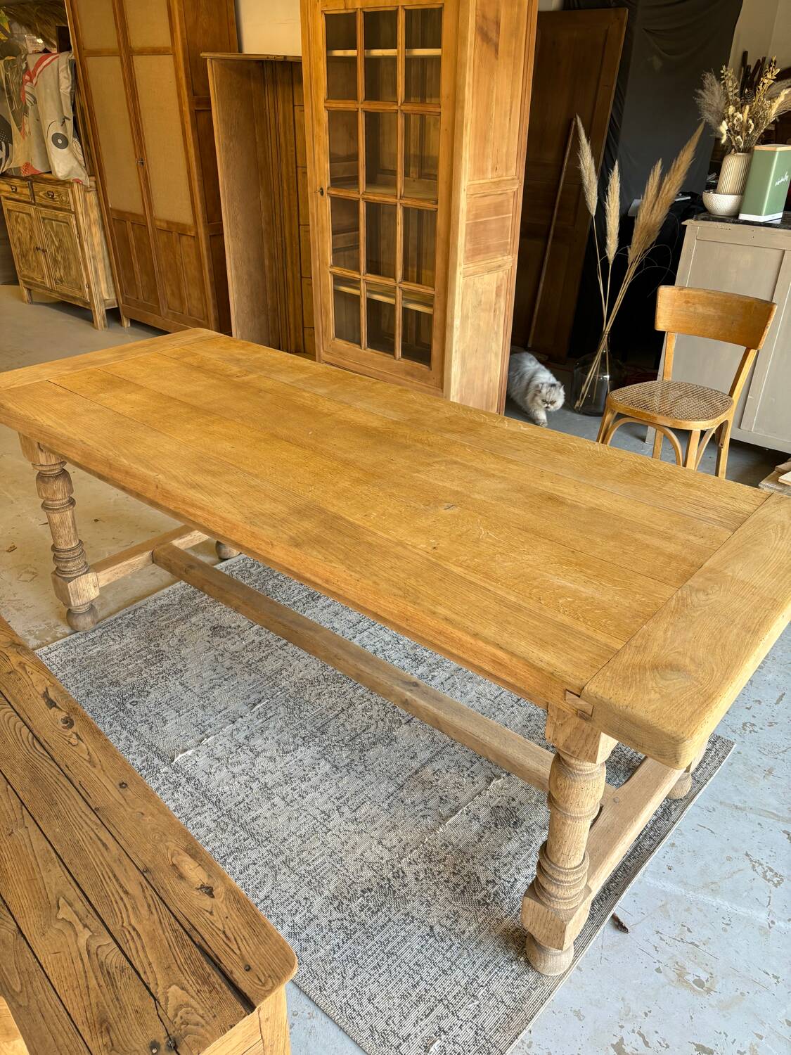 Farm table