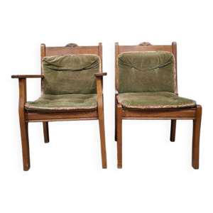 Paire de fauteuils modernistes