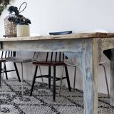 Farm table