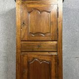 Louis XIV period standing man's cabinet in walnut circa 1700