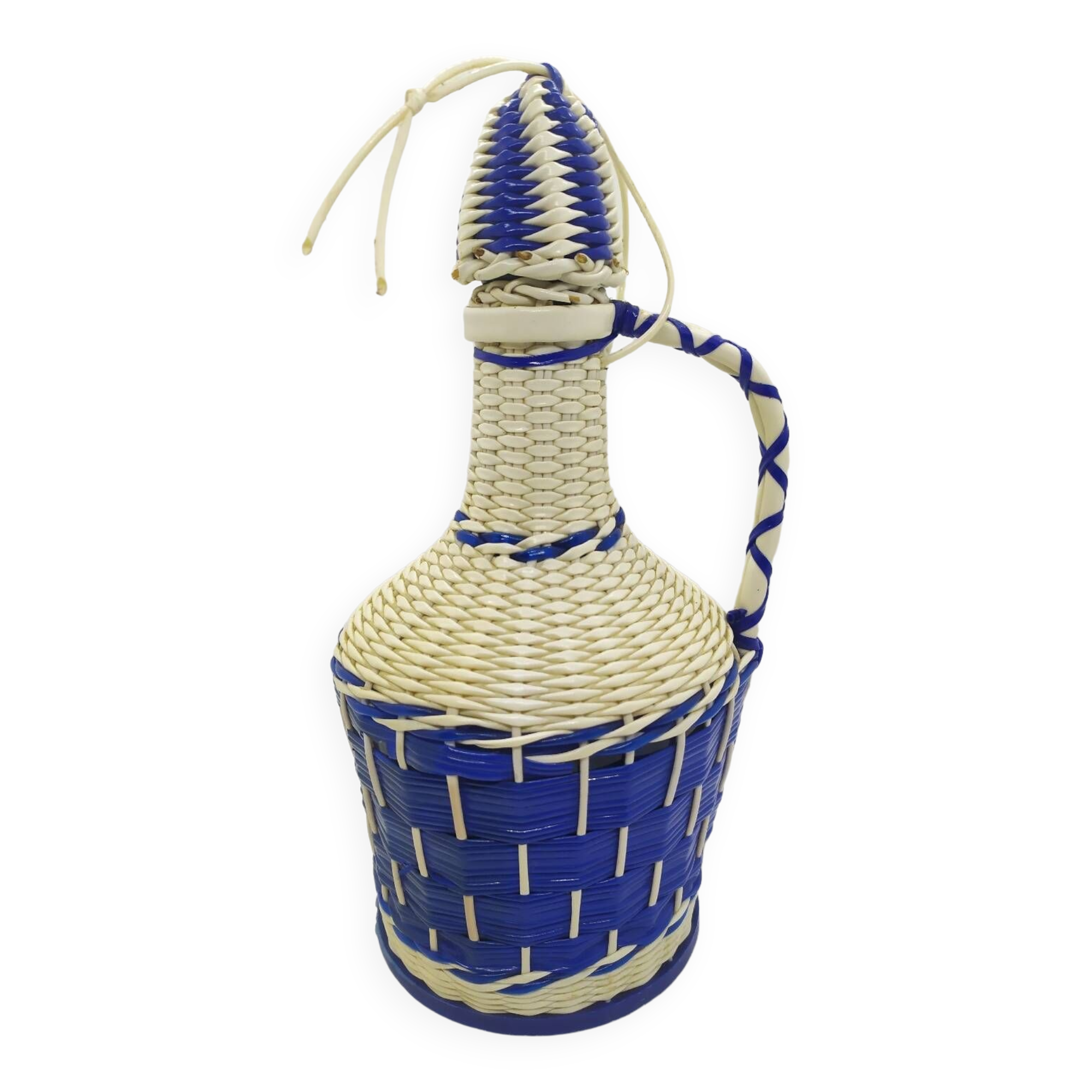 Glass bottle and scoubidou