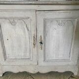 Small shaby two-body buffet