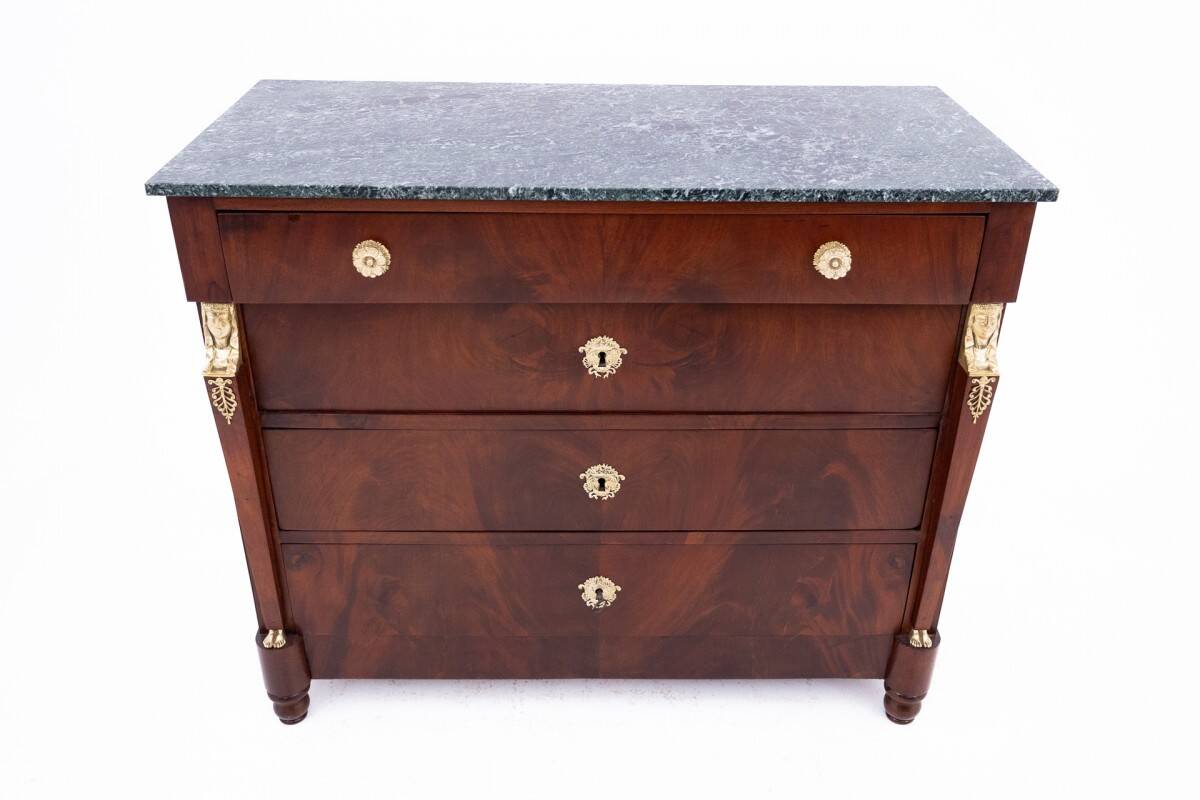 Luxurious Empire style chest of drawers, France, around 1840. After renovation.