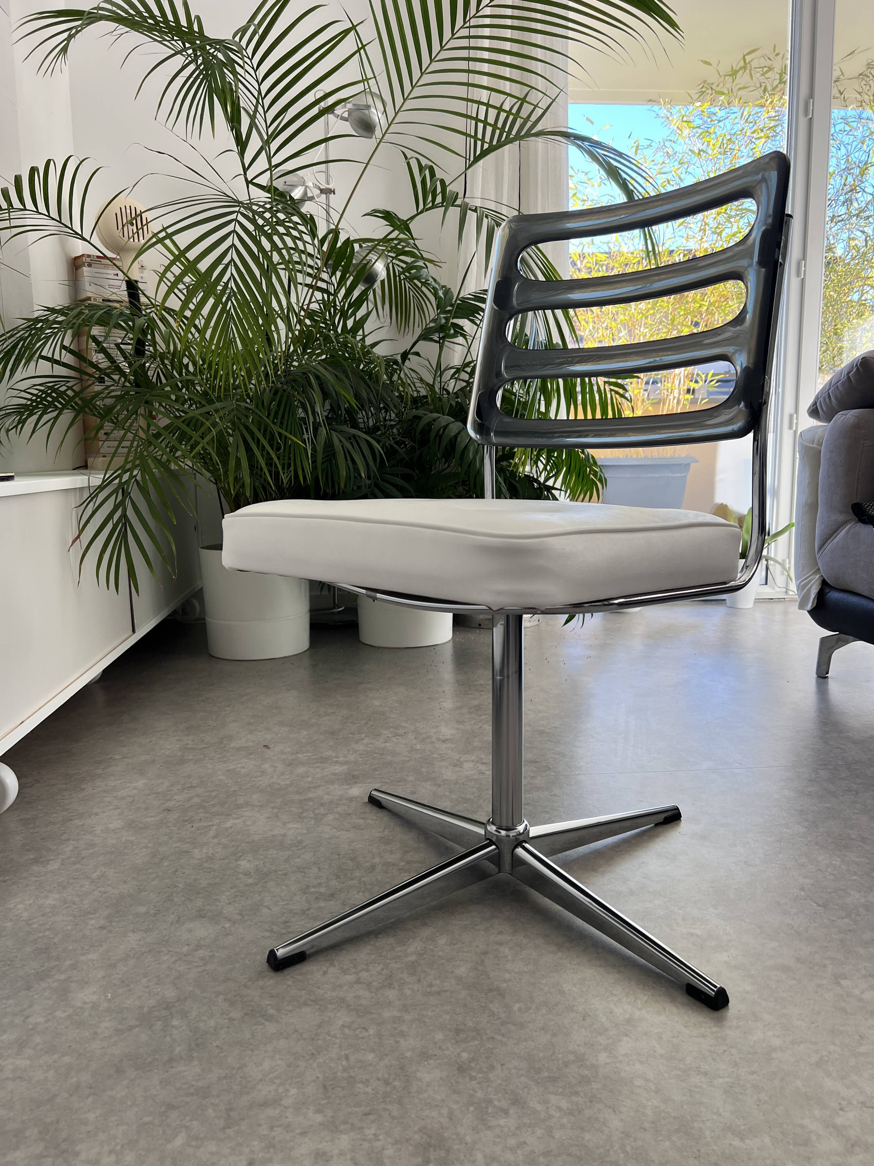 Vintage Space Age Chair