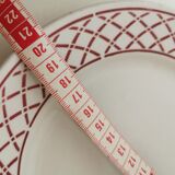 Set of 5 Badonviller dessert plates with red and white geometric pattern