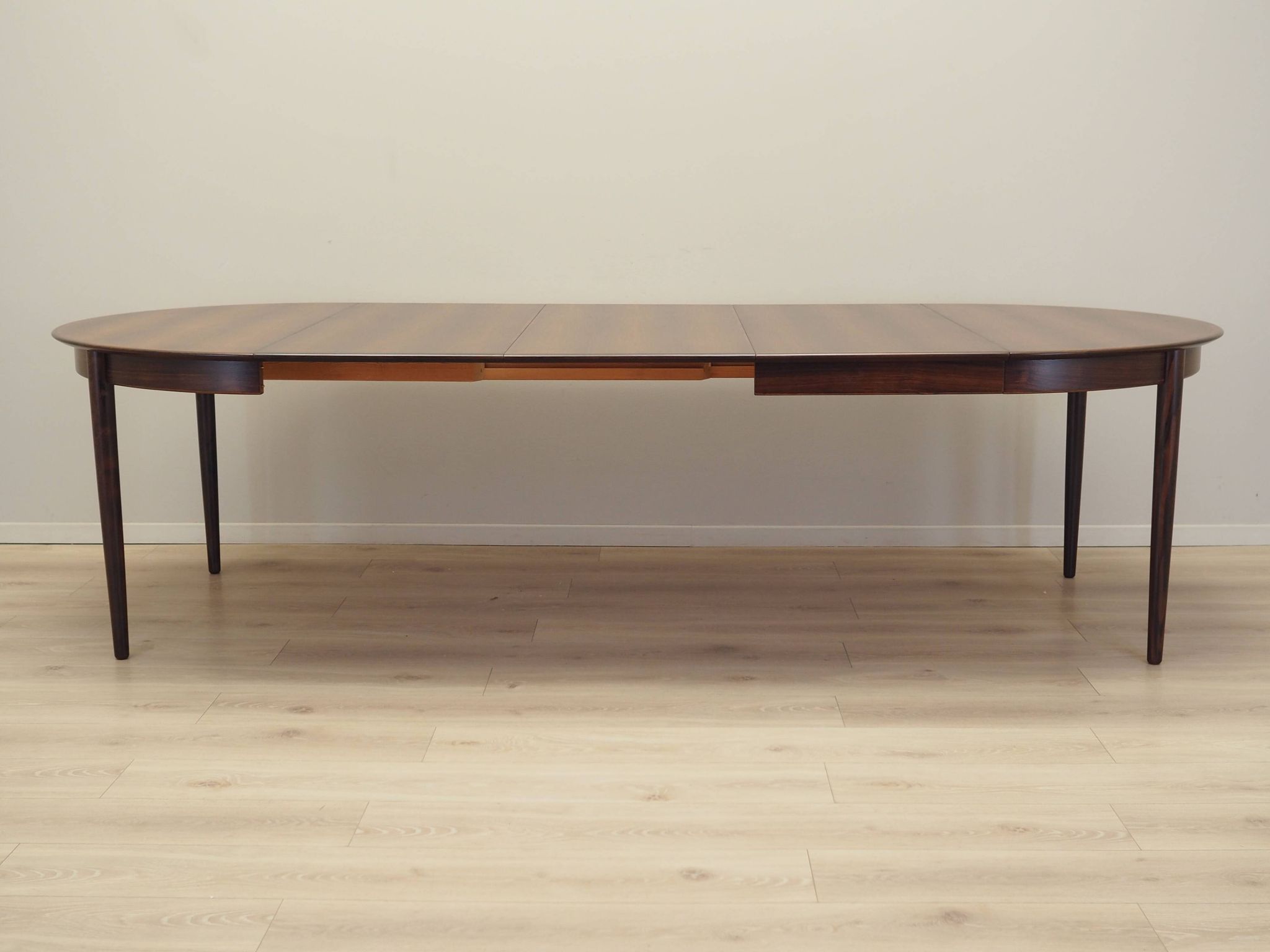 Round rosewood table, Danish design, 1970s, production: Skovby Møbelfabrik