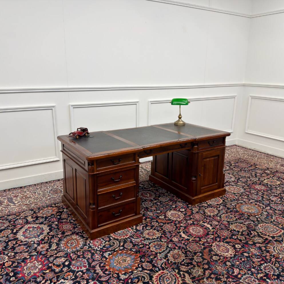 Classic English Desk Partnerdesk Black Leather