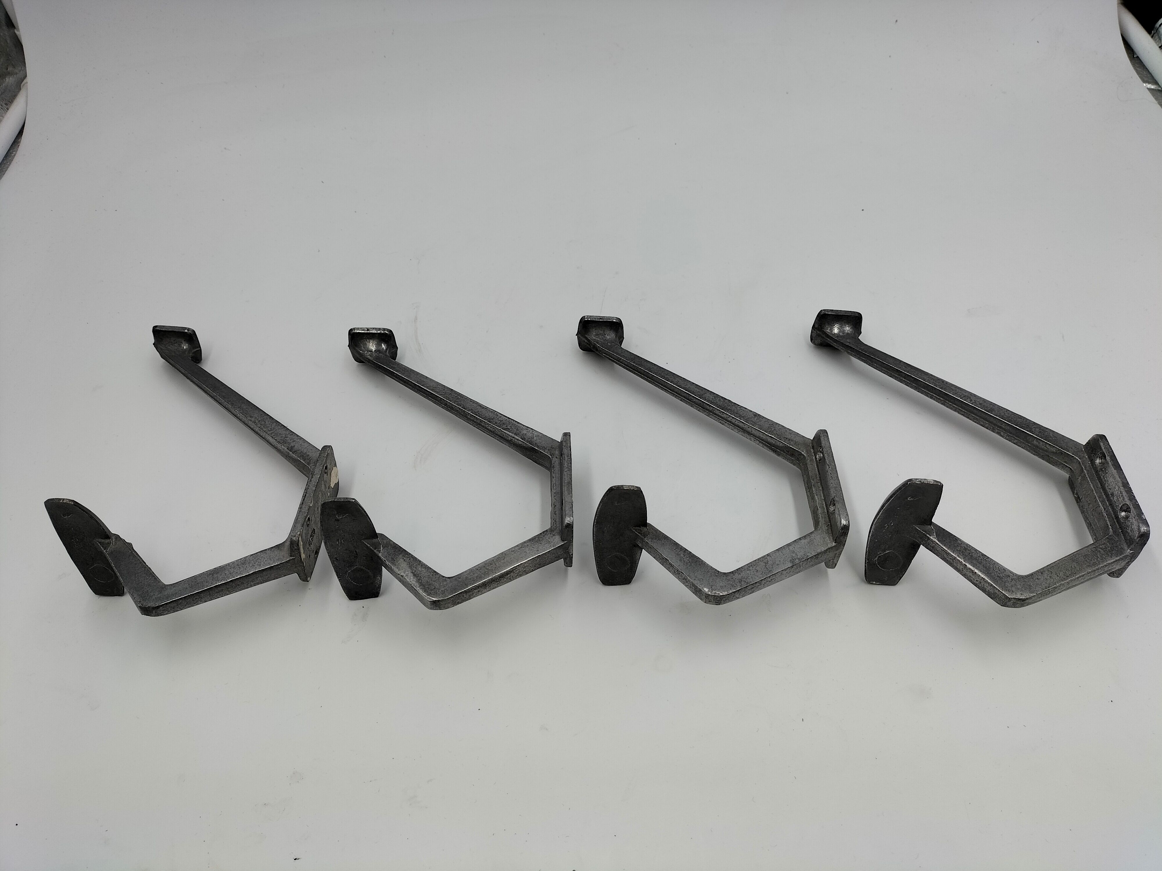 Set of 4 hooks