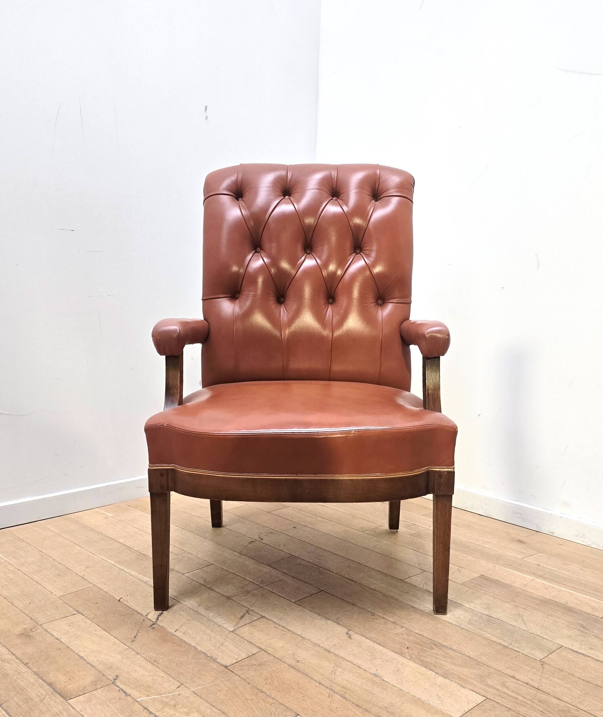 Vintage club chair