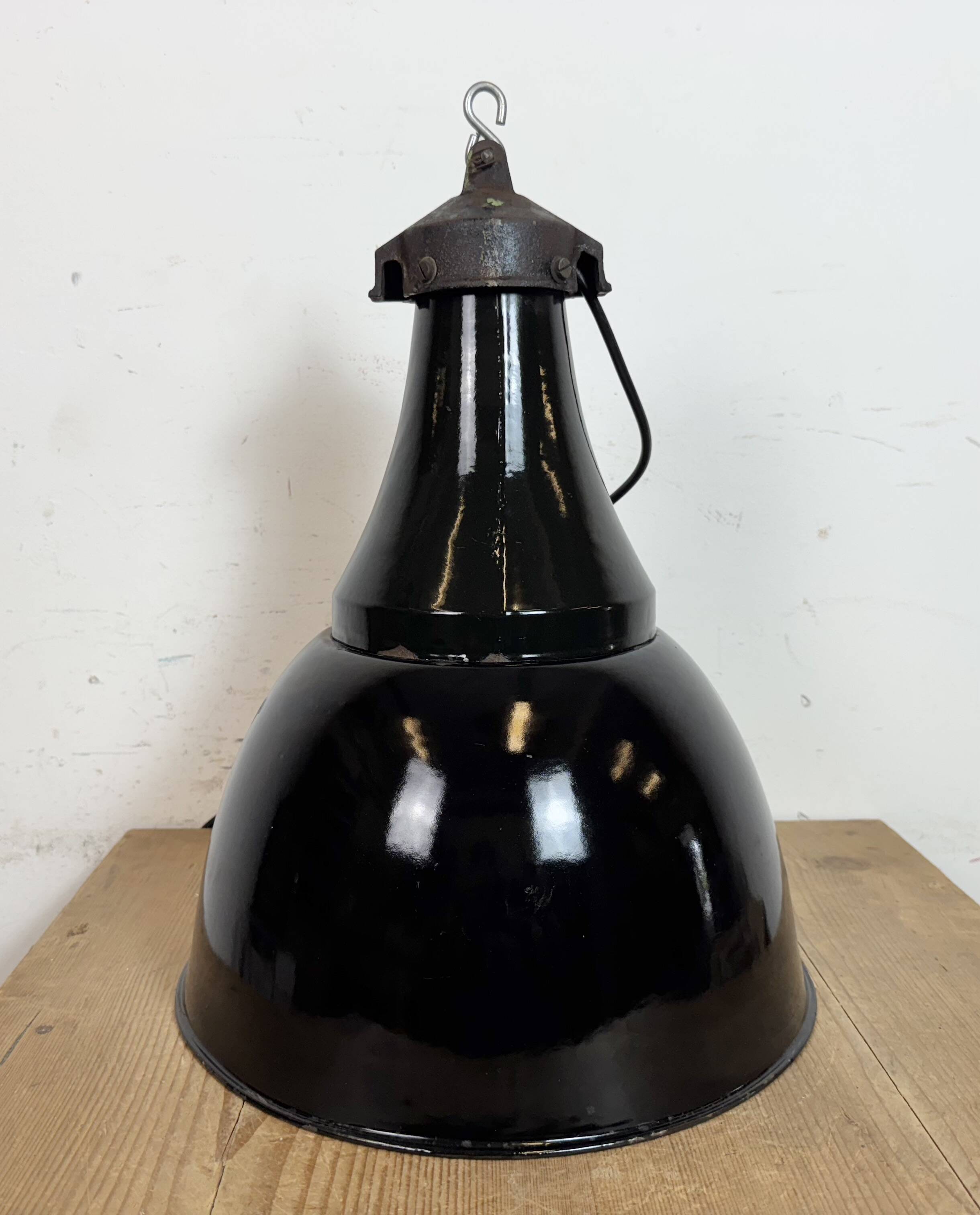 Industrial Black Enamel Bauhaus Pendant Lamp, 1930s