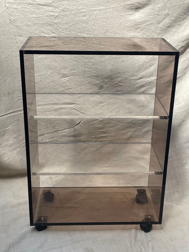 Plexi shelf on wheels