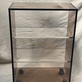 Plexi shelf on wheels