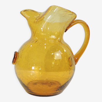 Bubbled glass pitcher biot style from the glassworks La Rochere