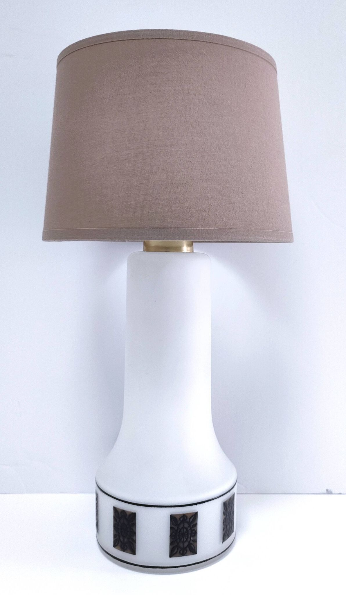 Pied de lampe opaline frise fleurs stylisées années 70