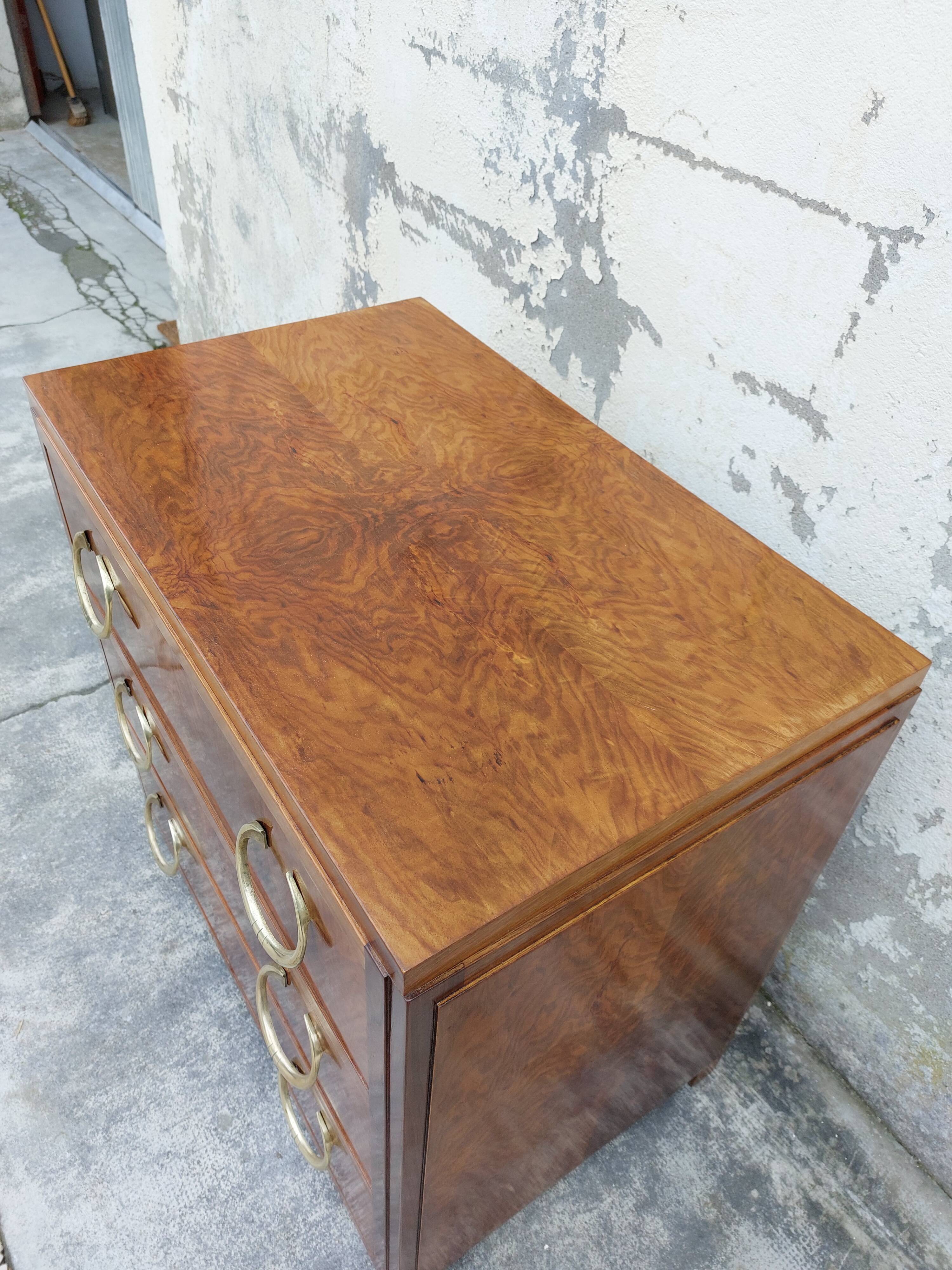 Art Deco period chest of drawers in walnut 1930