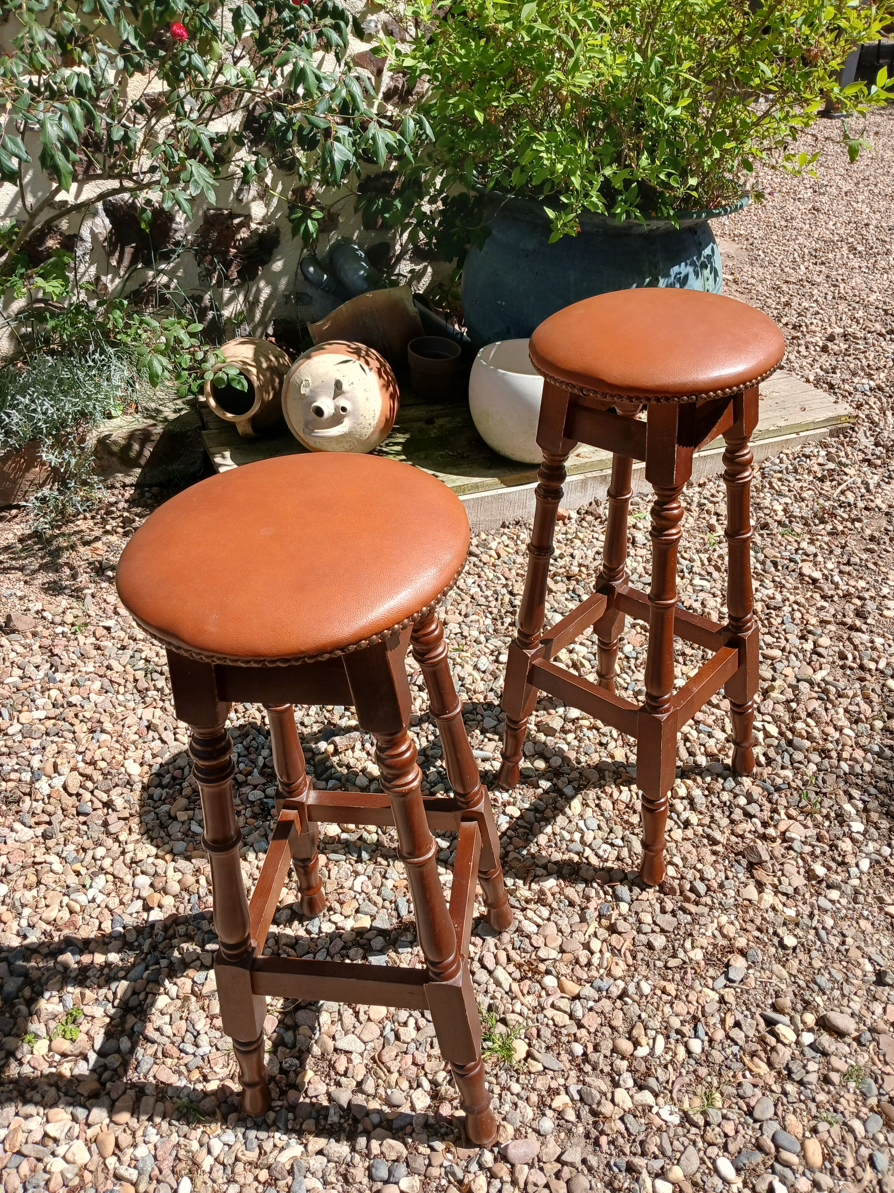 2 vintage bar stools