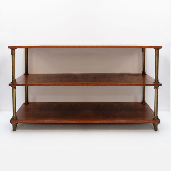 Table d'exposition française  à trois niveaux d'une boutique - 1900s