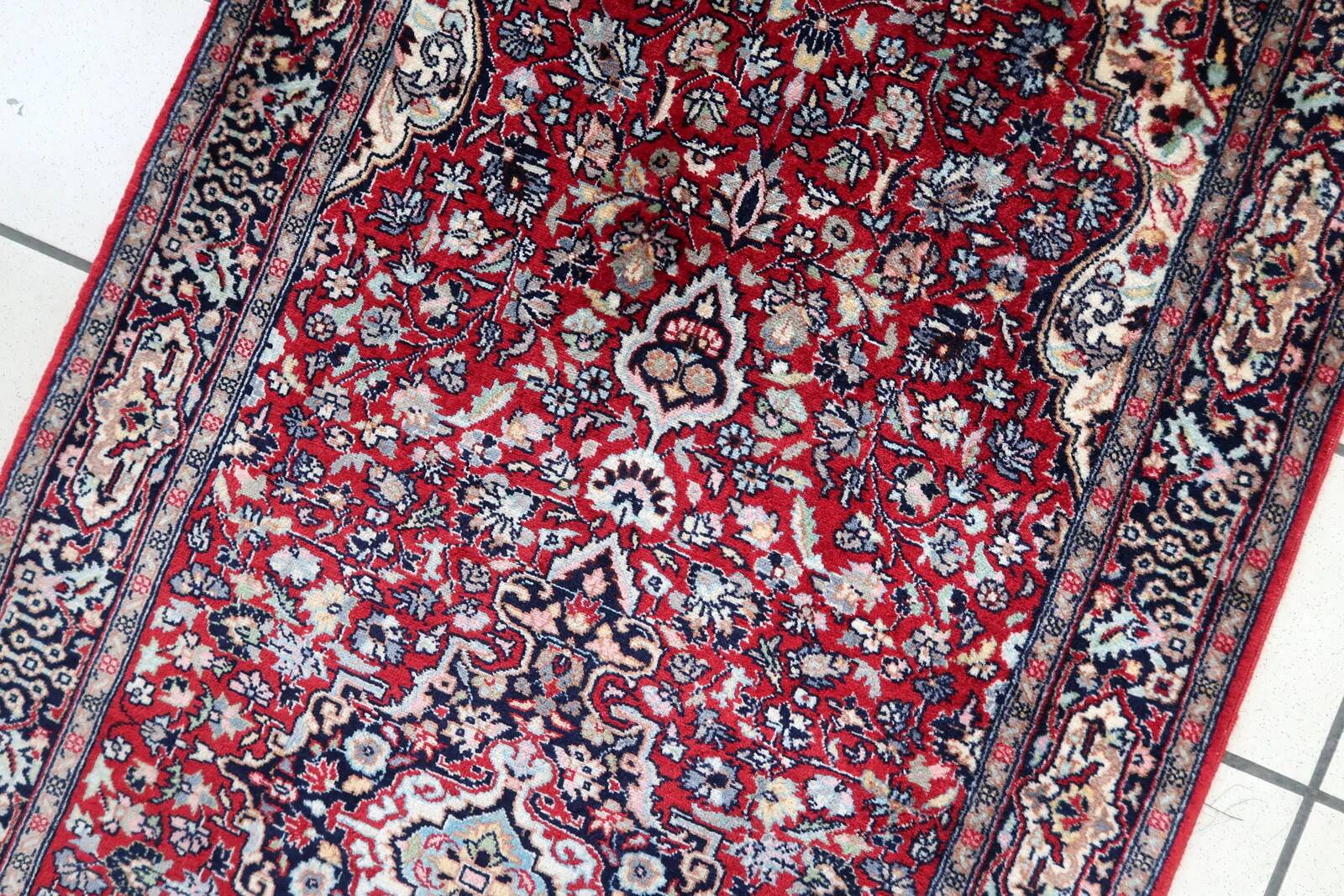 Tapis persan Kashan vintage fait main 76 cm x 179 cm, années 1960