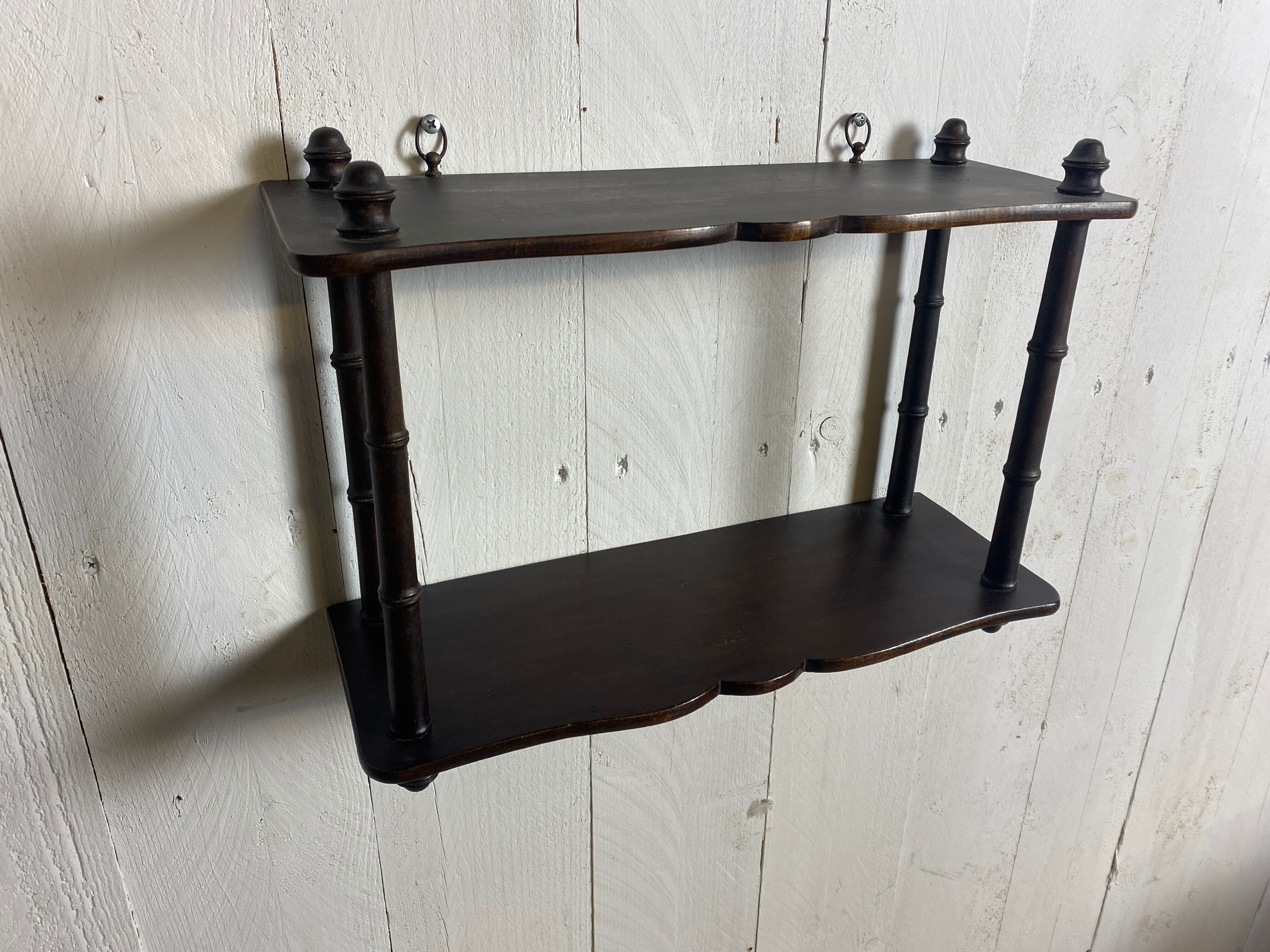 Étagère en bois
