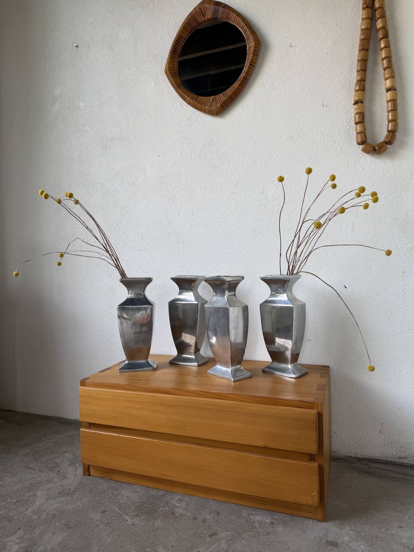Set 4 vases en fonte d’aluminium