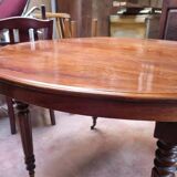 Round mahogany table - Early 20th century