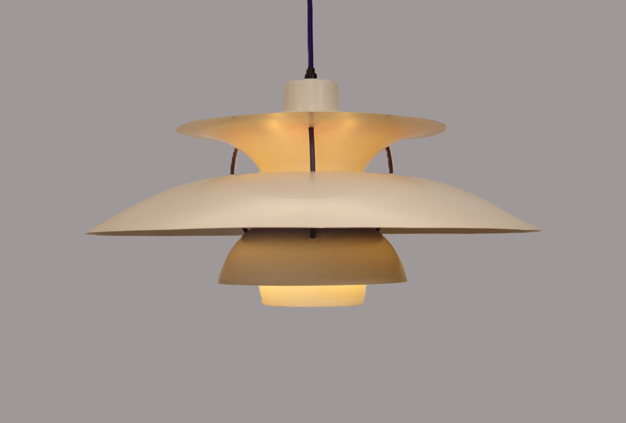 Le véritable produit danois - suspension PH5 - couleur blanche originale - Louis Poulsen