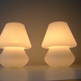 Lampes blanches vintages SCE