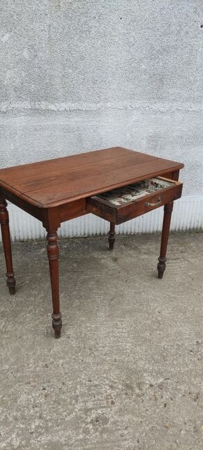 Small table, desk, console