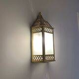 Wall lantern