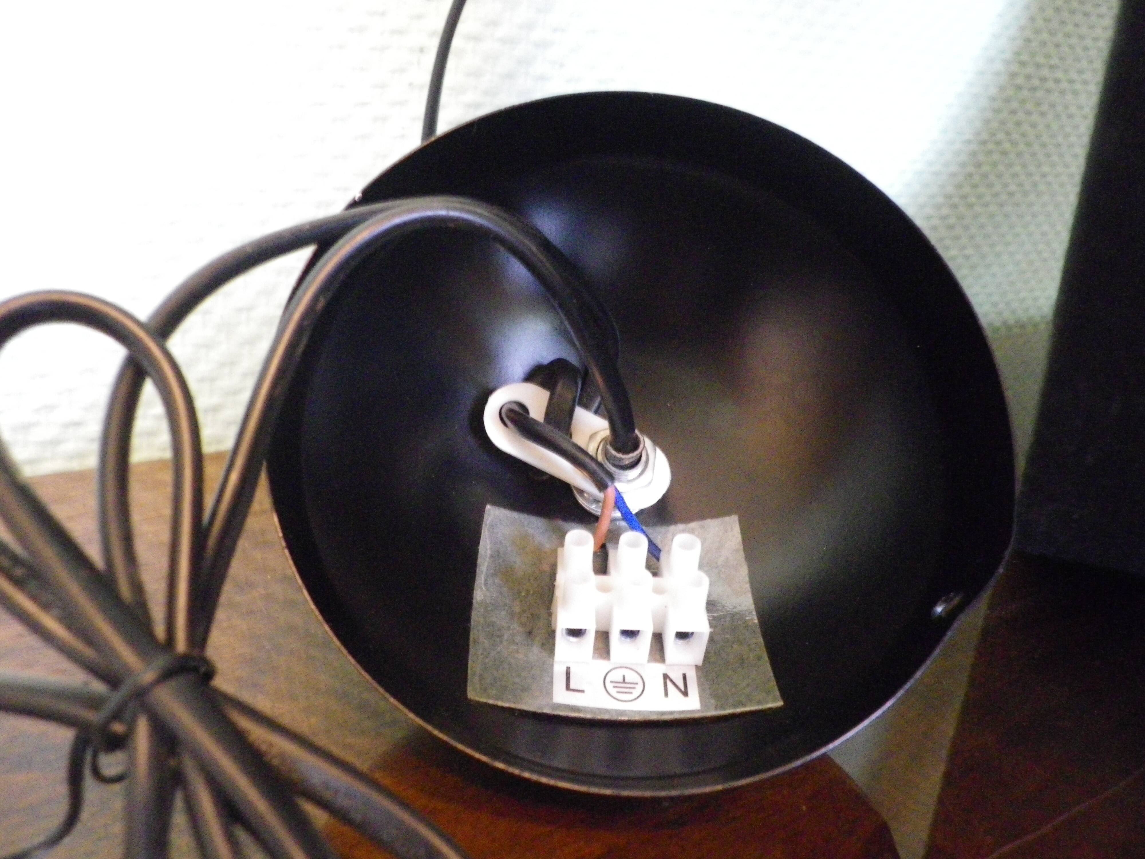Pendant light