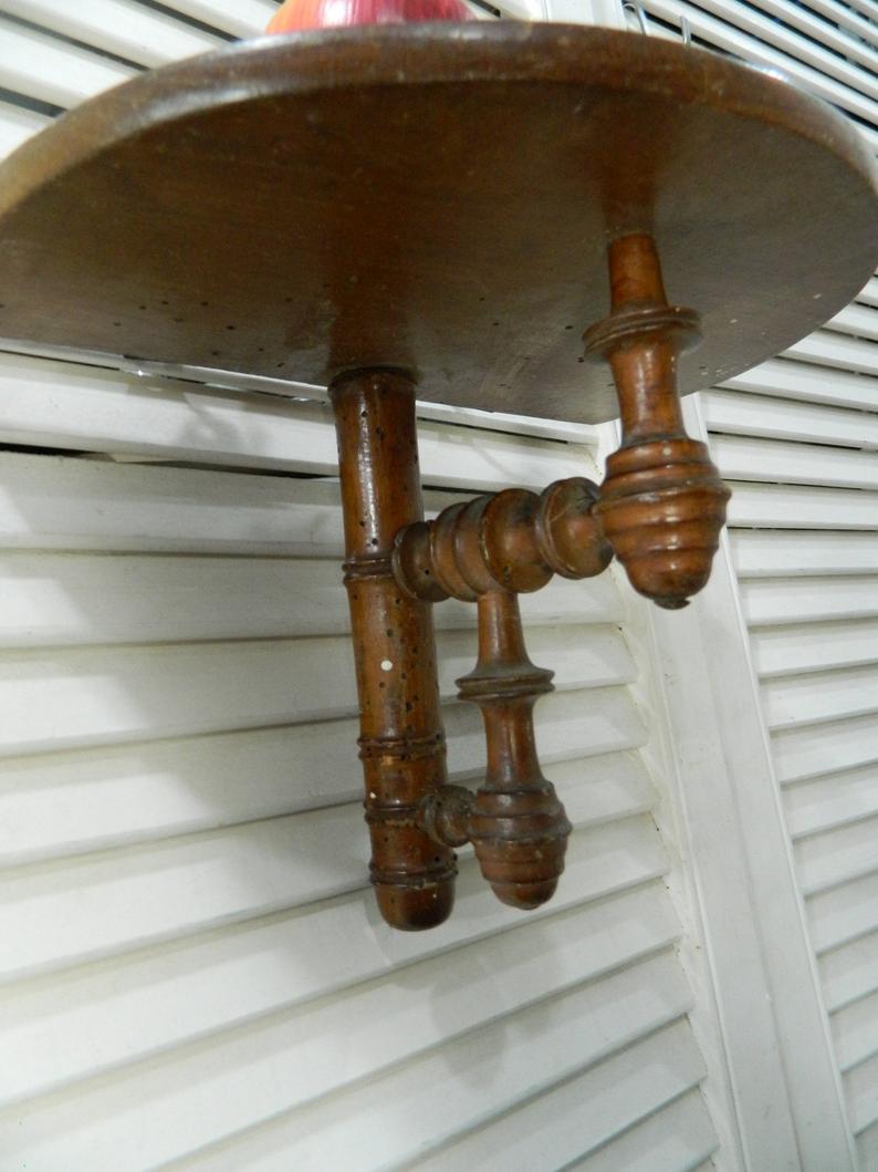 Etagère en bois a fixer au mur vintage