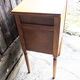 Ancienne table de chevet en bois sculpté