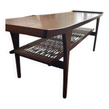 Table basse en teck design danois et porte revue cannage
