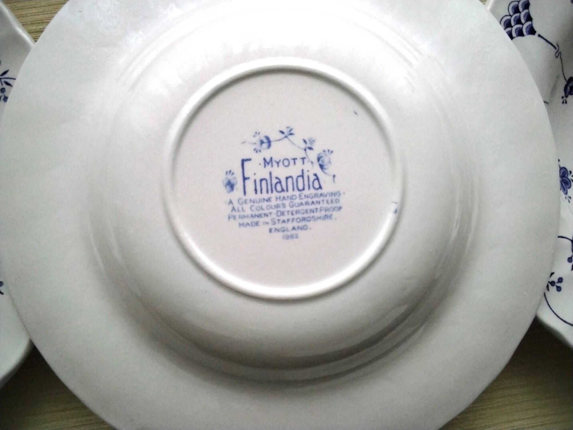 6 Myott English earthenware soup plates. Finlandia model