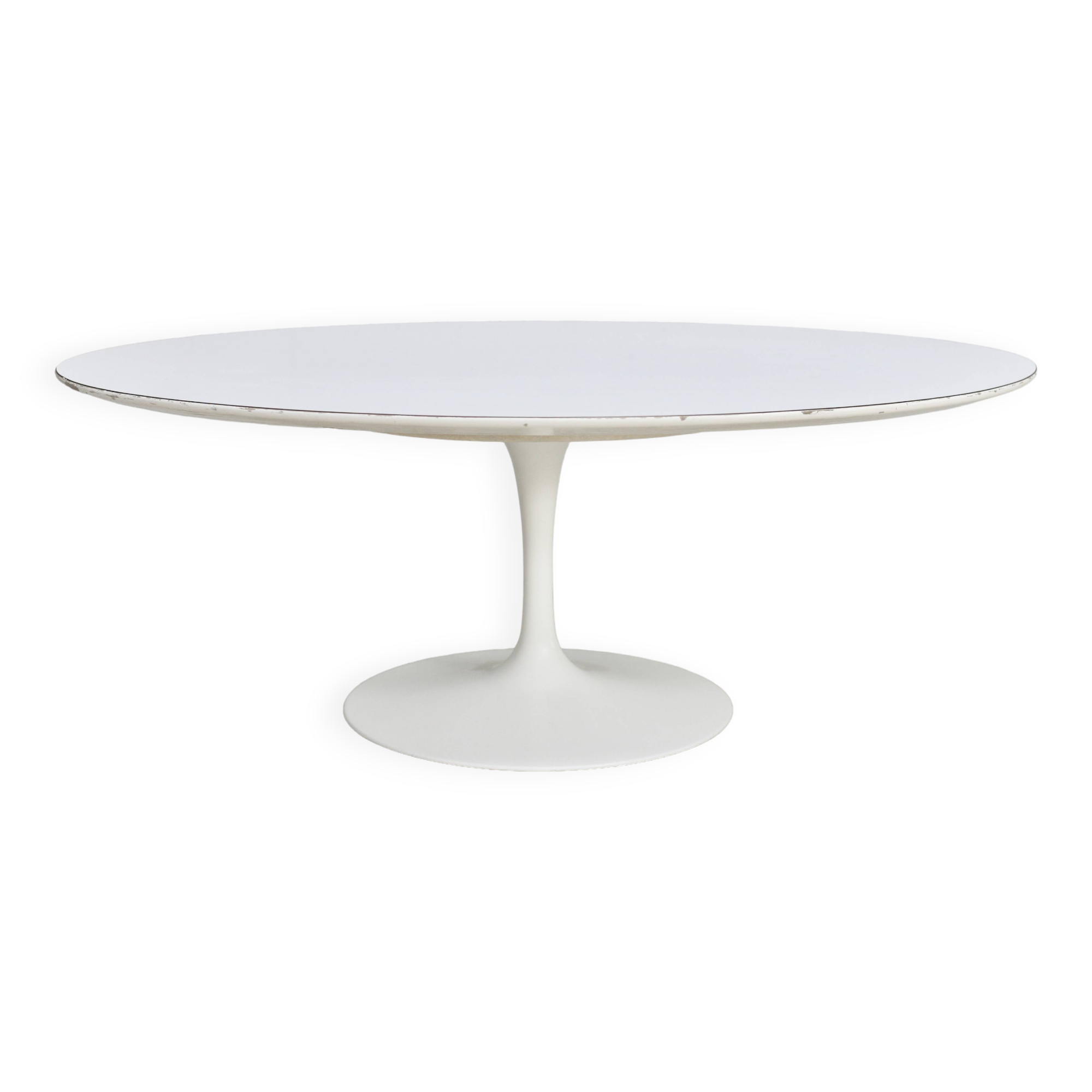 Knoll coffee table, Eero Saarinen, "tulip" model, white melamine wood. Signed, USA, circa 1960