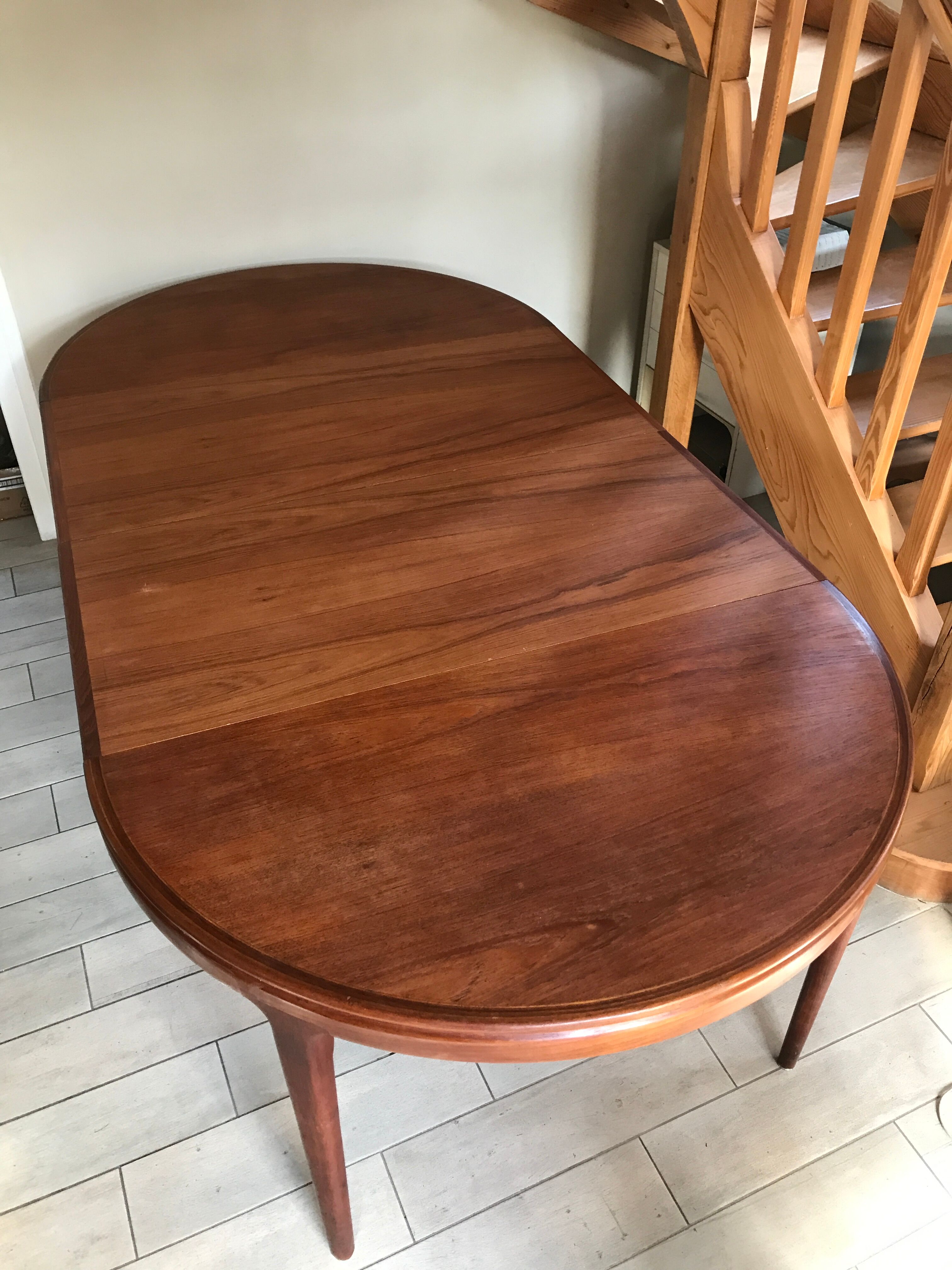 Scandinavian table Samcom design Arne Hovmand Olsen Denmark 60s