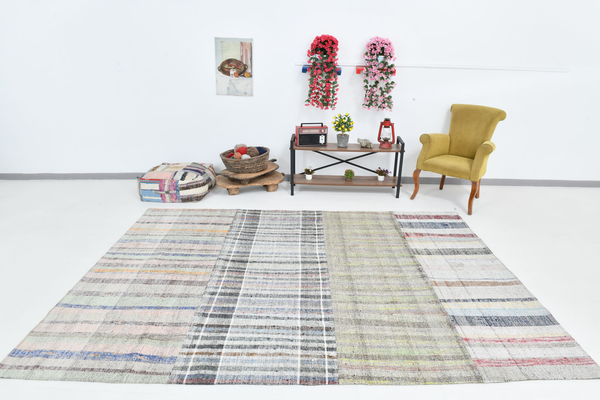 Ethnic vintage rug, 222x304cm