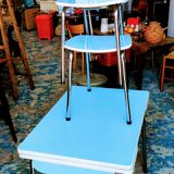 Set table and chairs in blue formica