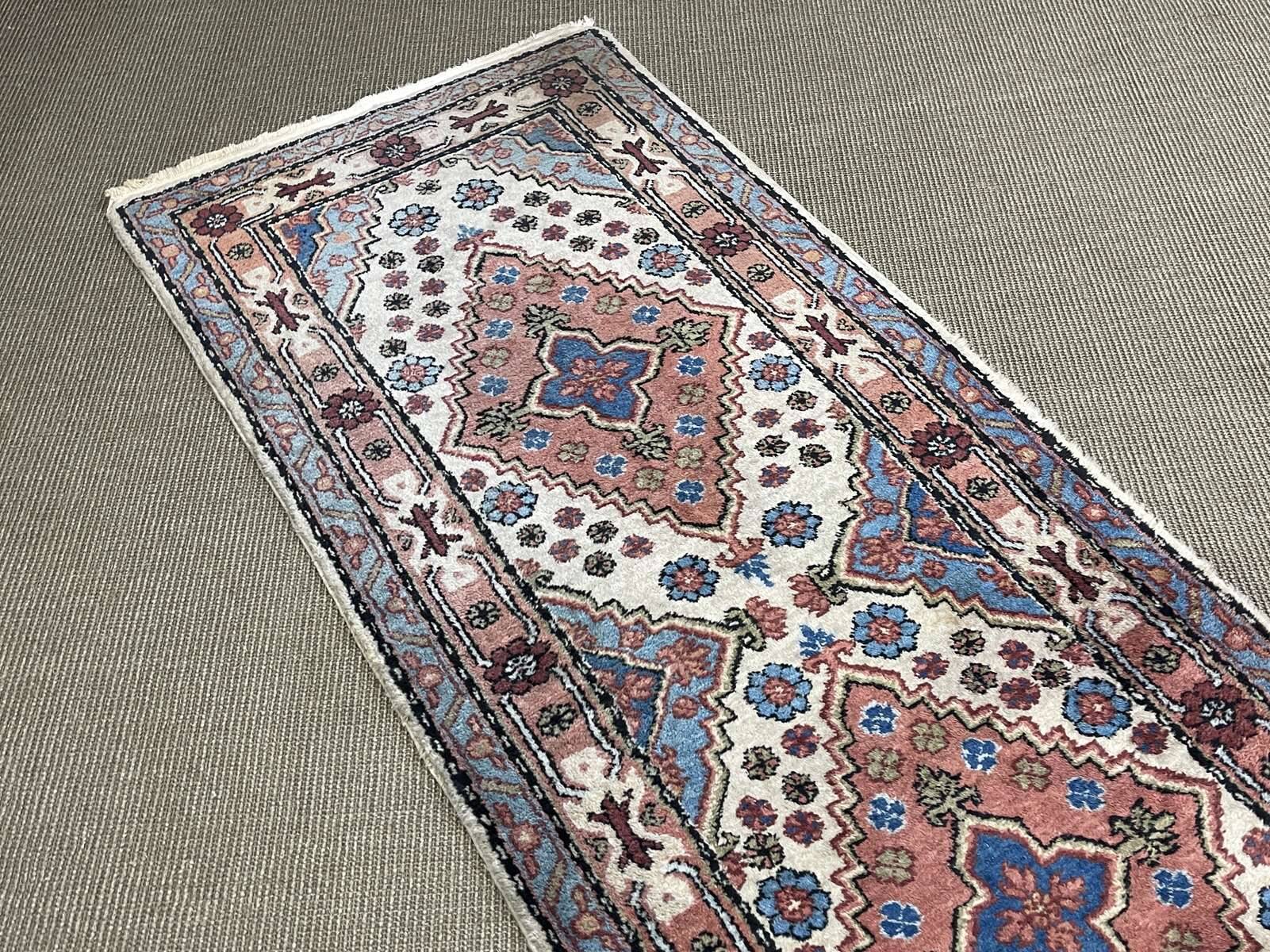 Tapis iranien en laine fait main - 3m30x70cm