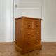 Mini commode vintage pour chambre d’enfant
