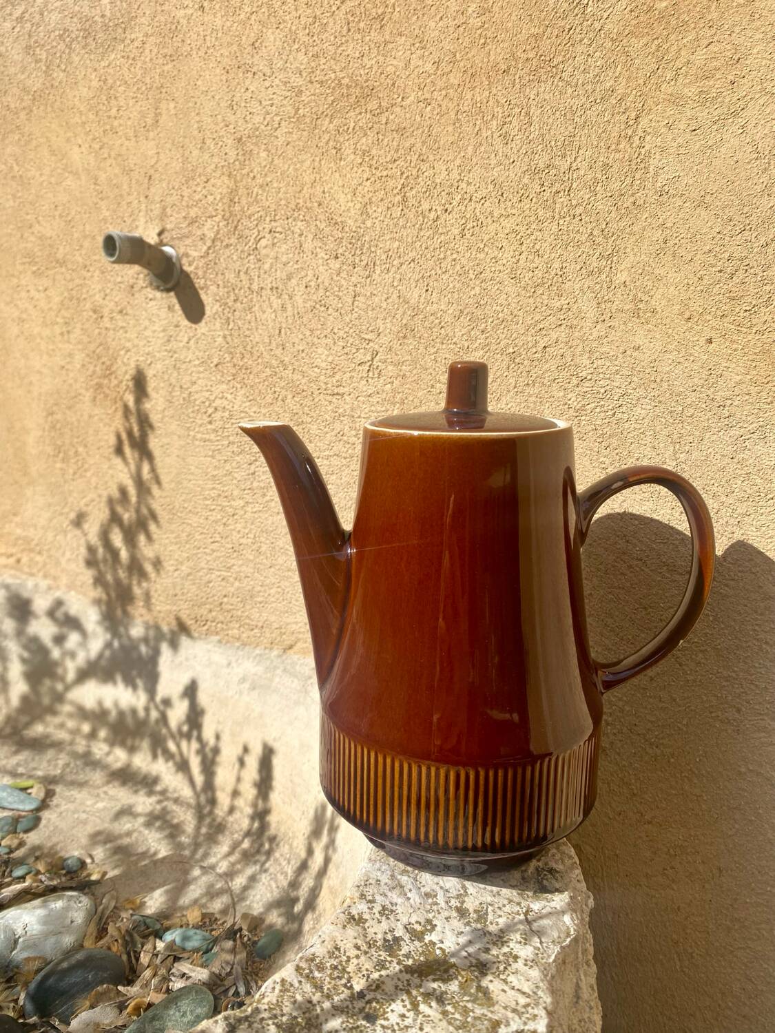 Brown vintage coffee maker