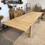 Large farmhouse table with 2 extensions and 2 drawers