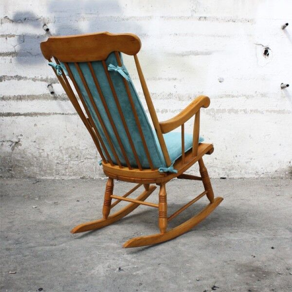 The 1970s vintage rocking chair