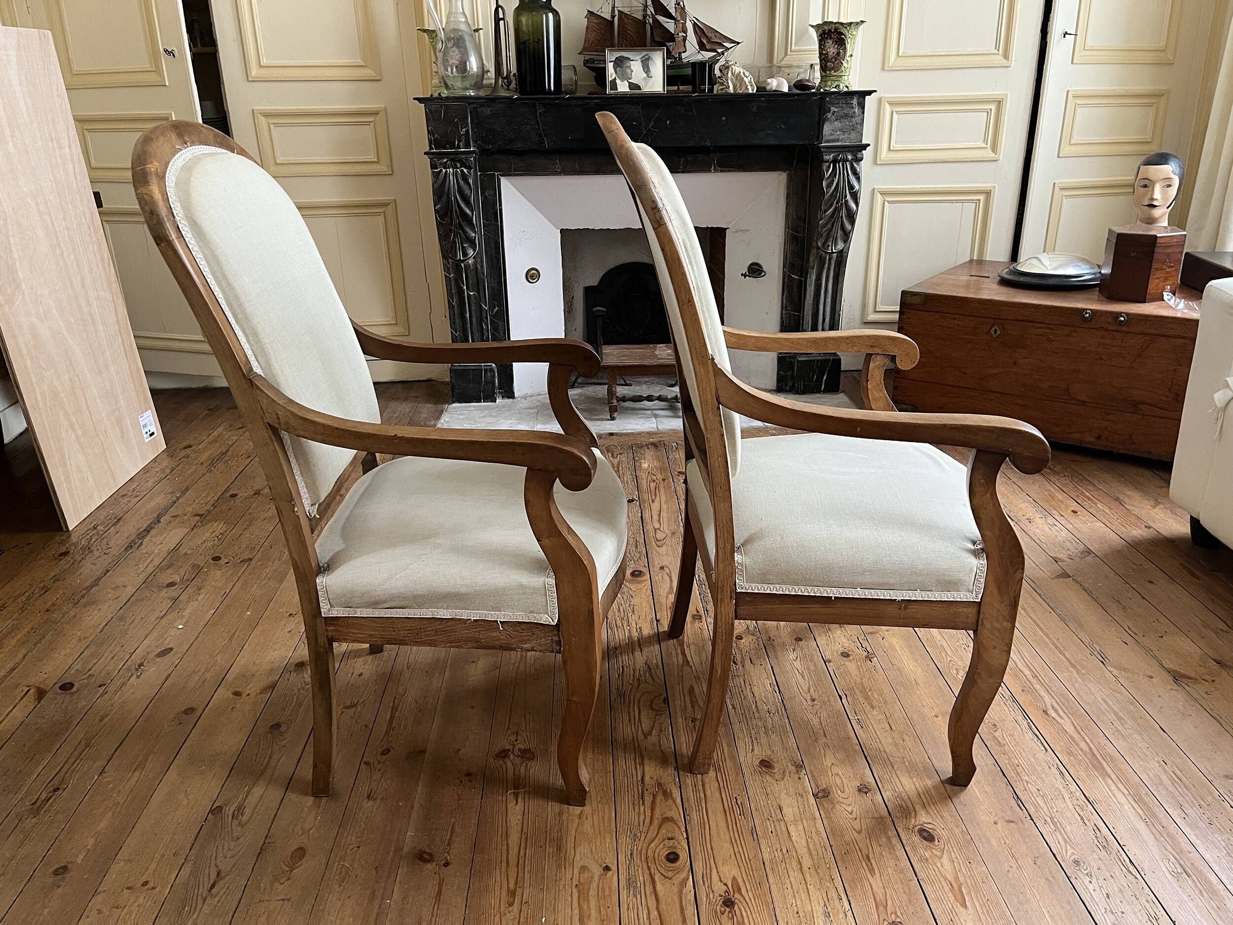 Paire de fauteuils restauration