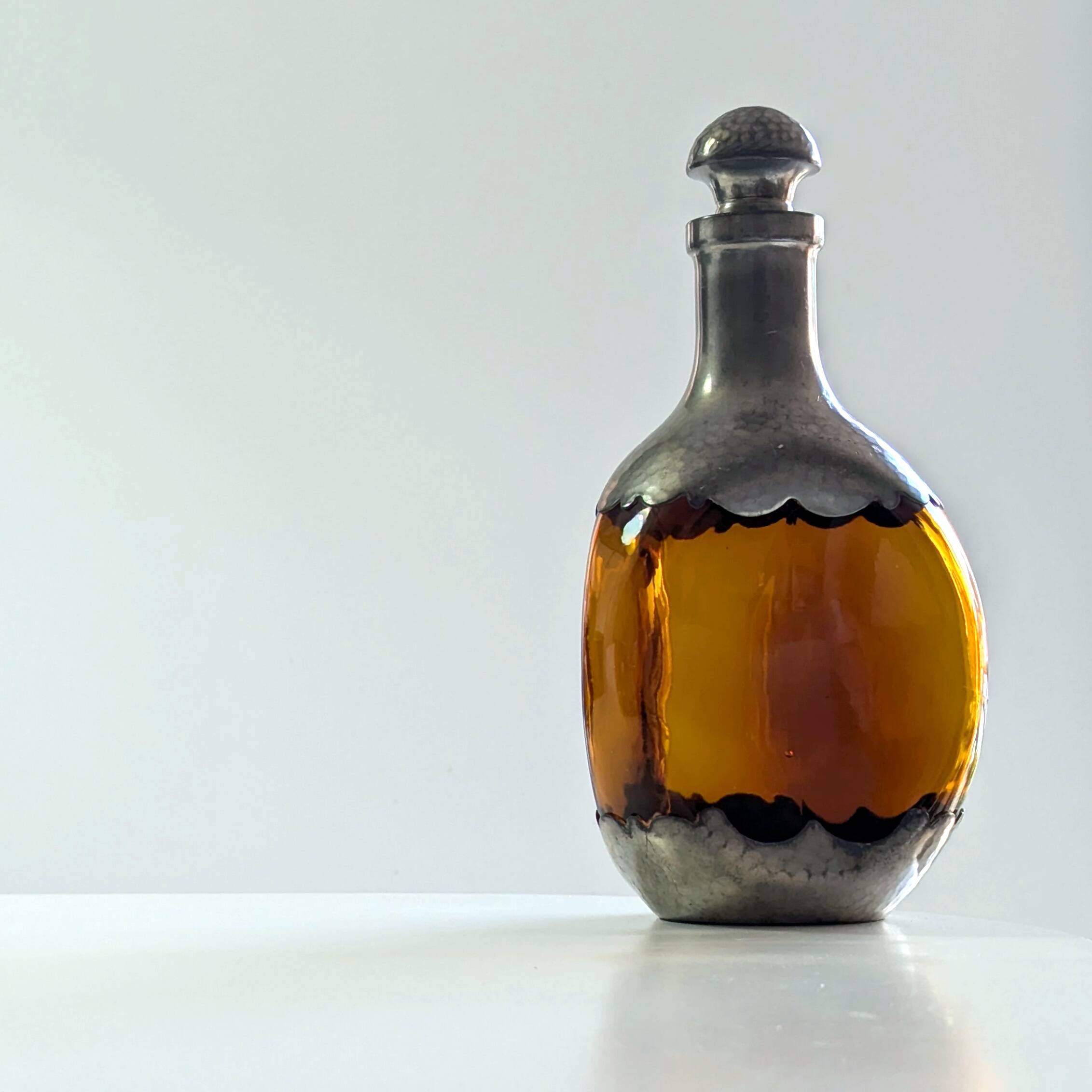 Decanter, carafe, amber bottle - pewter, glass - ZEISTER PEWTER